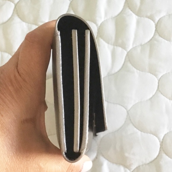 Kate Spade Wallet, like new condition - Picture 8 of 8